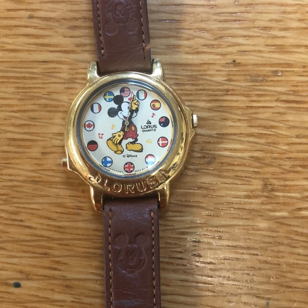 Mickey Mouse Disney watch Lorus quartz